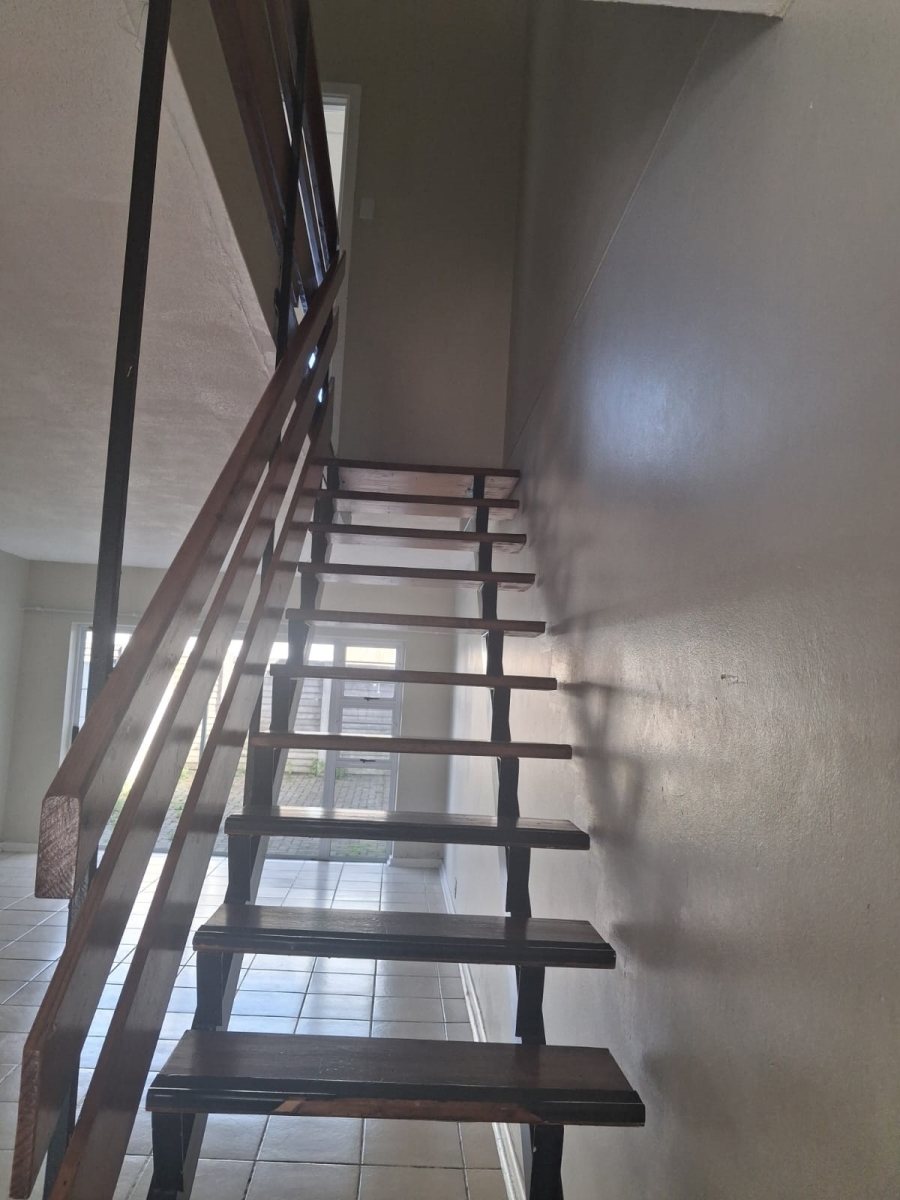 To Let 2 Bedroom Property for Rent in Cambridge West Eastern Cape